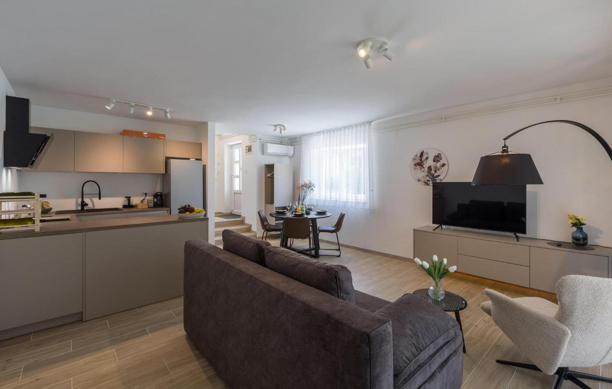 1 Bedroom Beautiful Apartment In Poreč Exterior foto